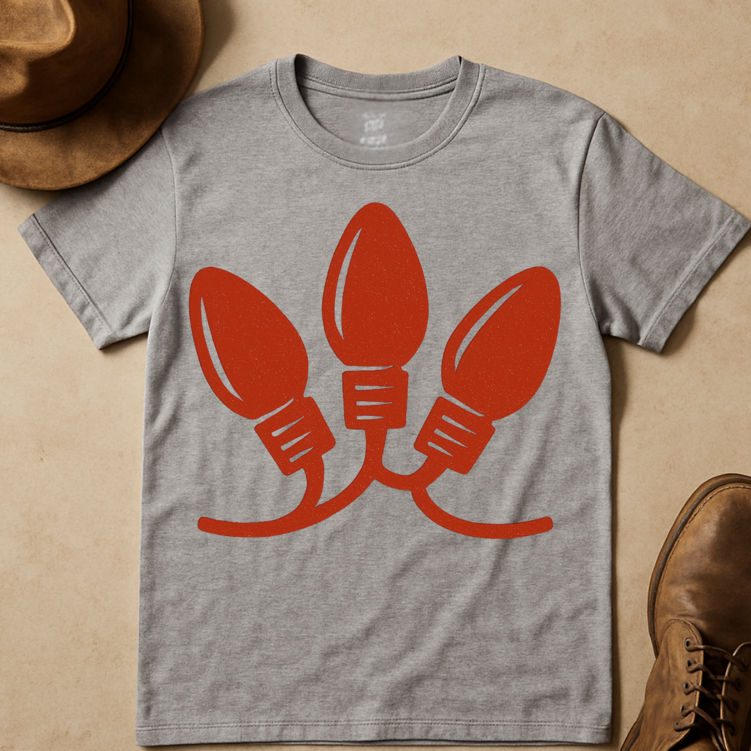 THREE MERRY LIGHTS T-SHIRT